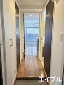 玄関 Ｌｅ　ｃｈａｔ　ｎｏｉｒ