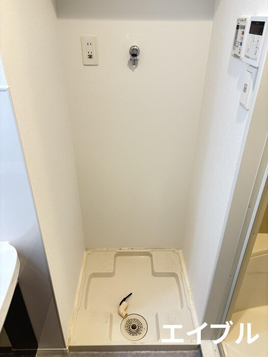 洗濯機置場 Ｌｅ　ｃｈａｔ　ｎｏｉｒ