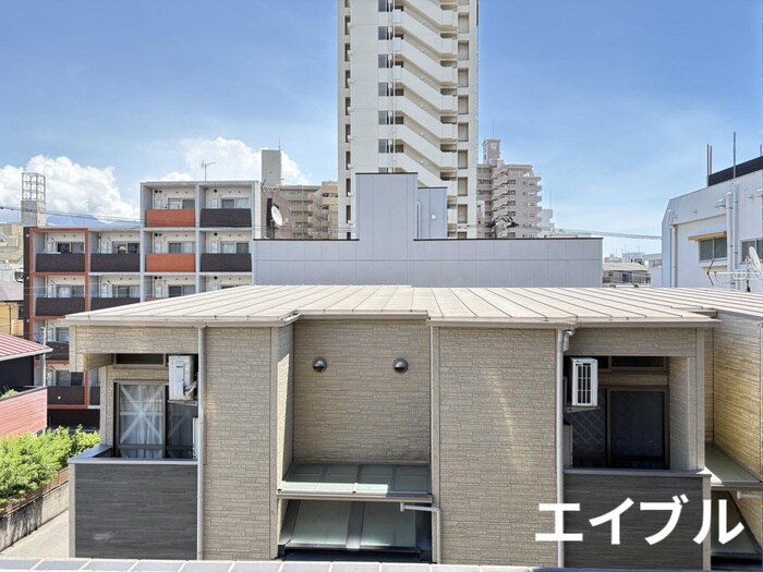 室内からの展望 Ｌｅ　ｃｈａｔ　ｎｏｉｒ