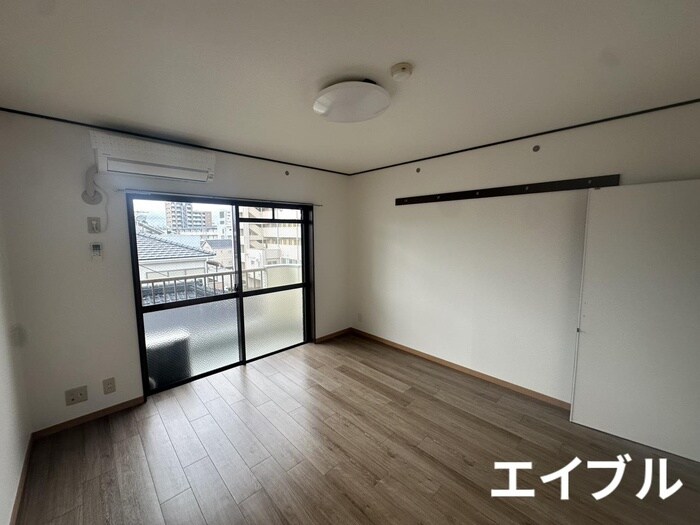 居室 レインボー上荒田