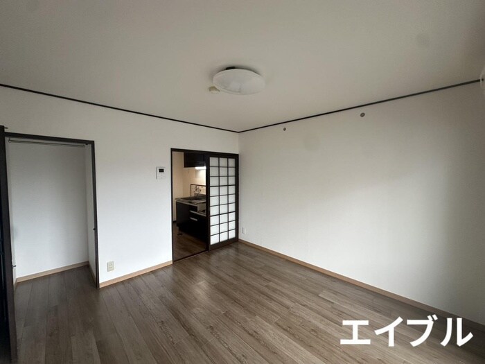 居室 レインボー上荒田