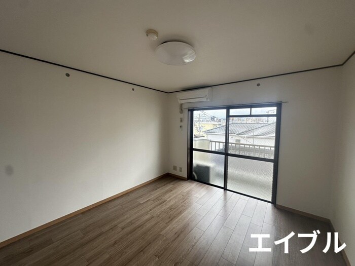 居室 レインボー上荒田