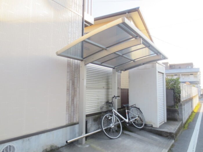 駐輪場 ヴィヴレイースト