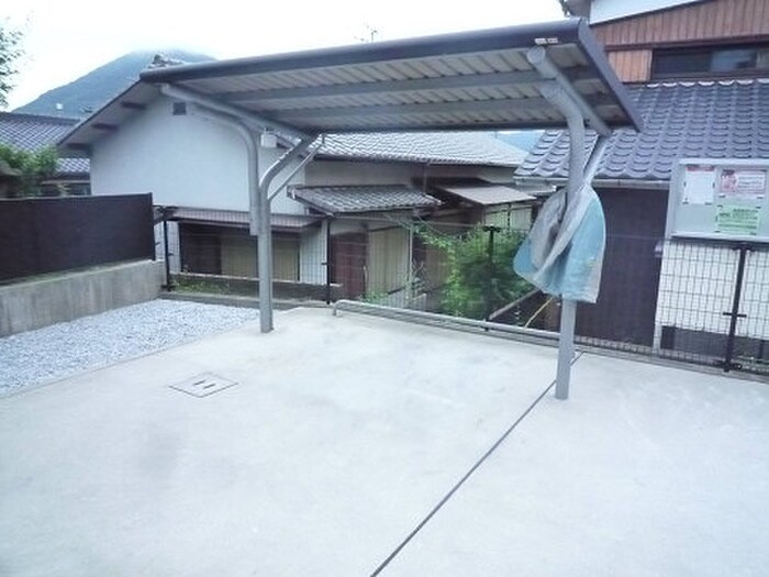 駐輪場 メゾングラ－スＭ