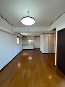 居室 エステート足立