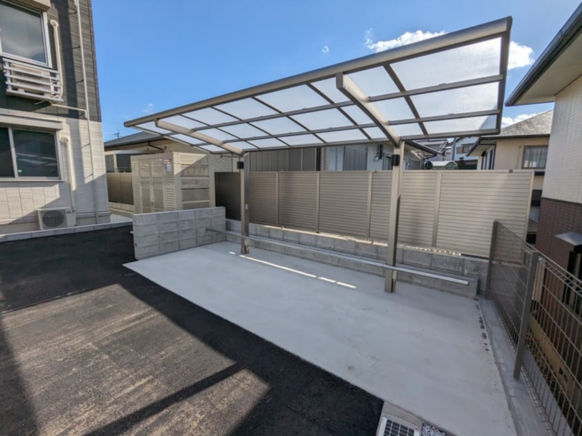 駐輪場 elegant palace横代北