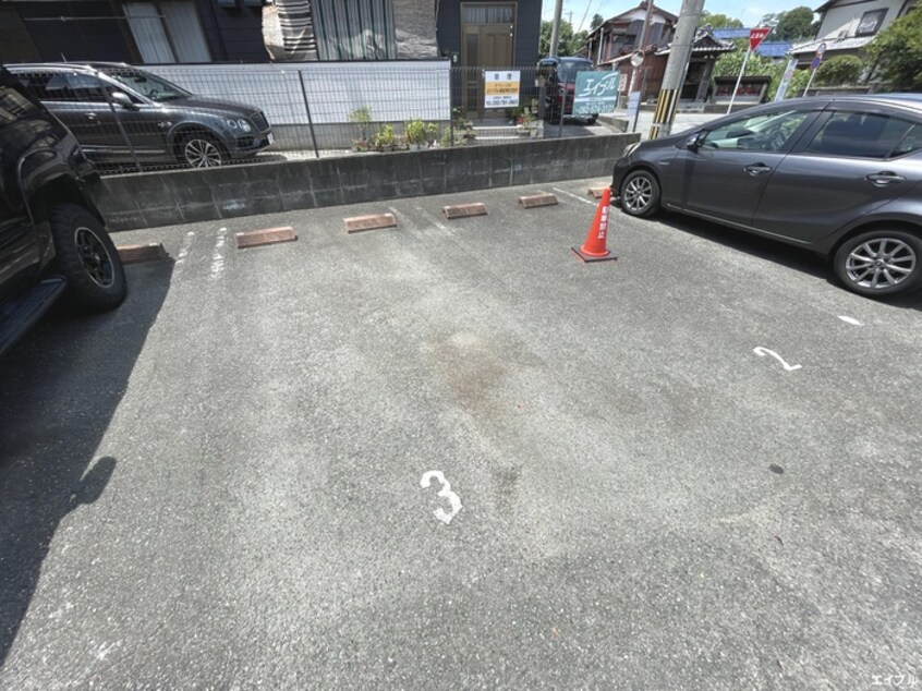 駐車場 シャーメゾン宮の森 Ａ棟