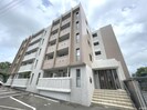 プレジデント駅前通りの外観