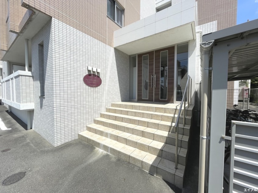 エントランス部分 プレジデント駅前通り