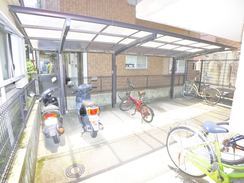 駐輪場 ア・ミューズ鴨池