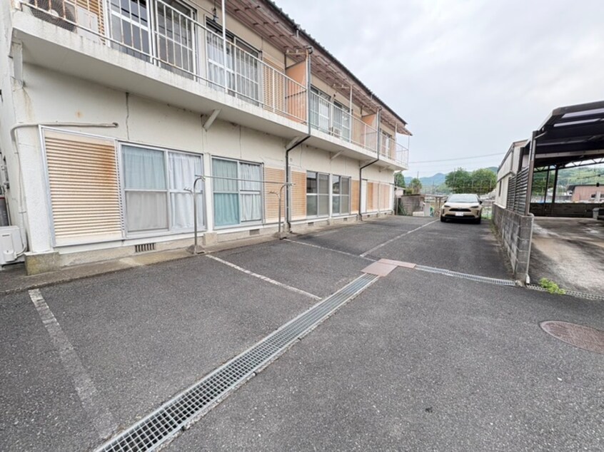 駐車場 上村荘Ｂ棟