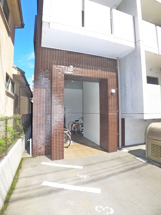 エントランス部分 フォーシーズン宇宿