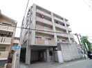 クリスタルビルの外観