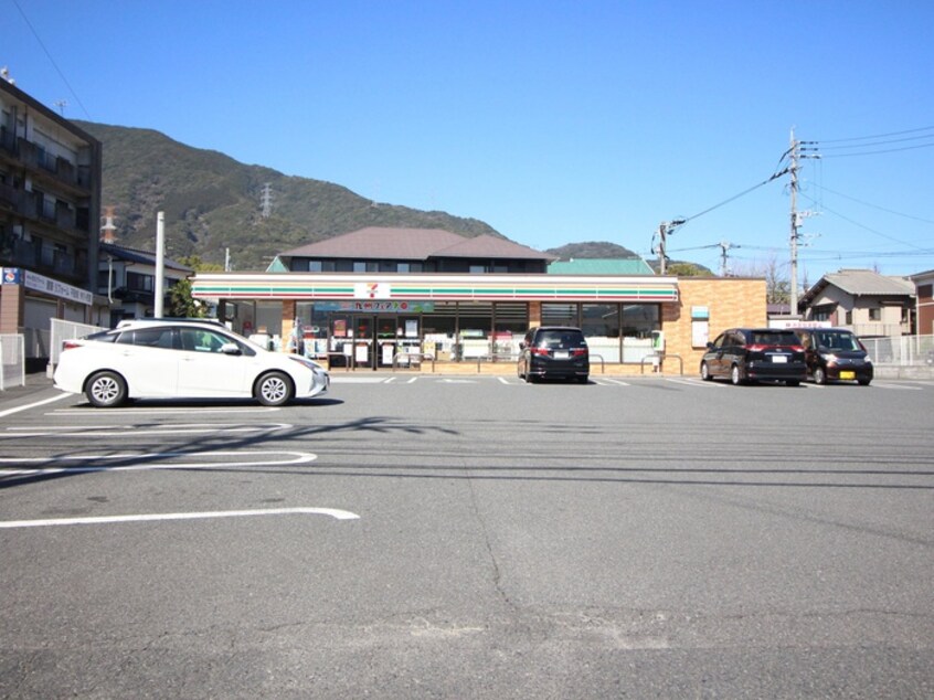 セブンイレブン小倉葛原本町一丁目店(コンビニ)まで990m プレステージひまわり