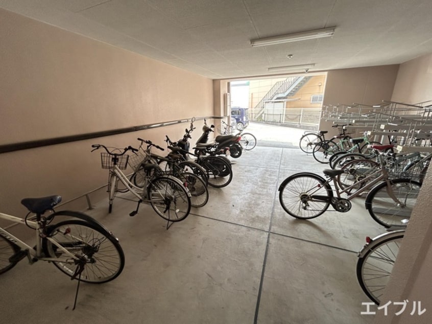 駐輪場 エスポワール那の川