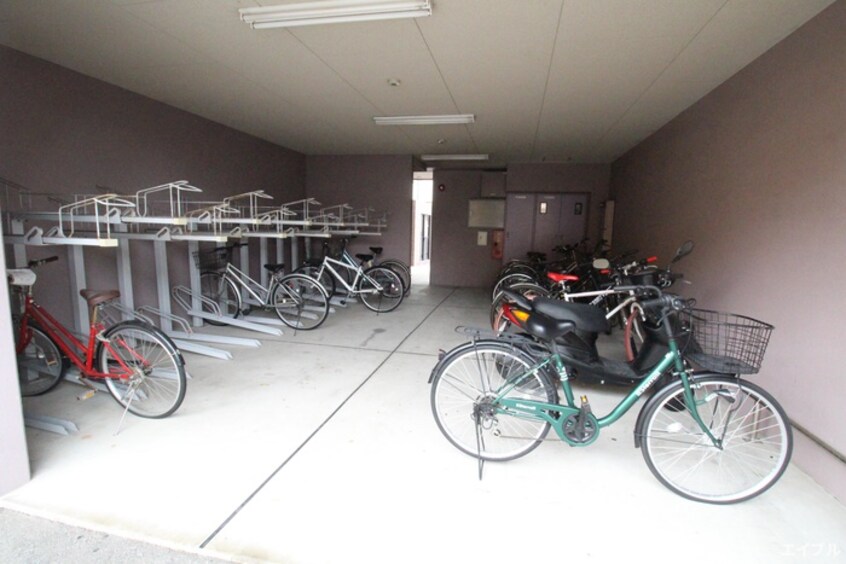 駐輪場 エスポワール那の川