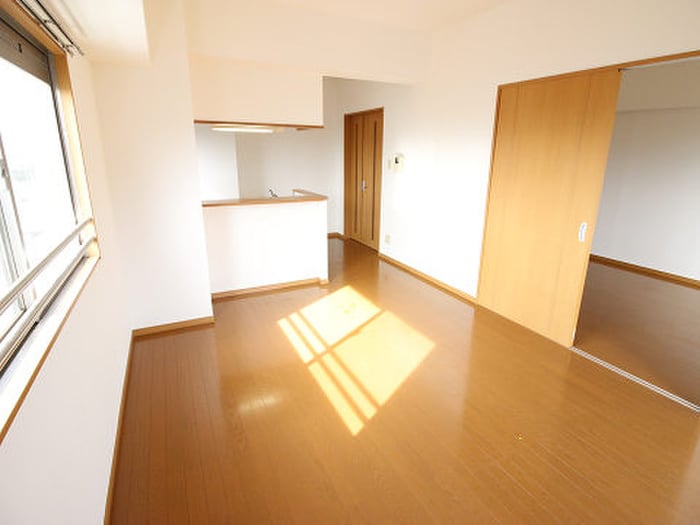 居室 マリアージュ小森江