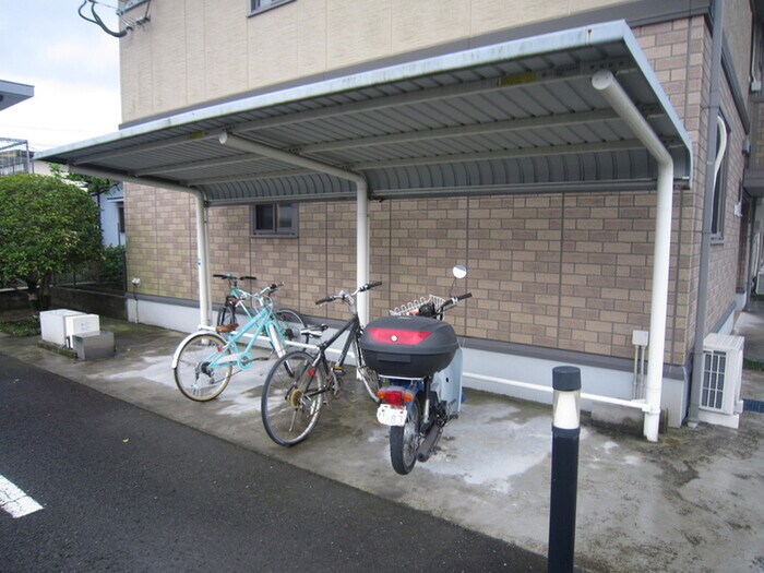 駐輪場 スカイフラワーⅣ　B棟