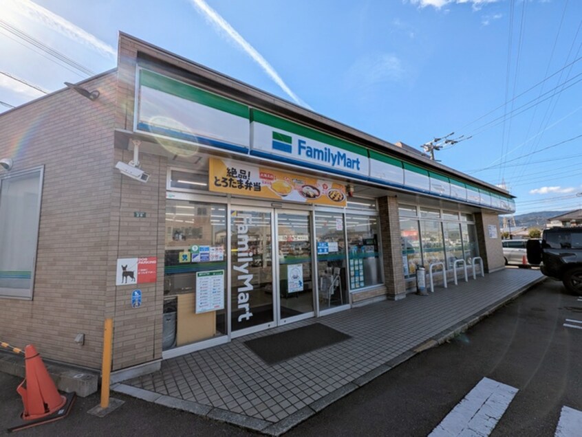 ファミリーマート(コンビニ)まで130m ＮＹスタイルズ博多南