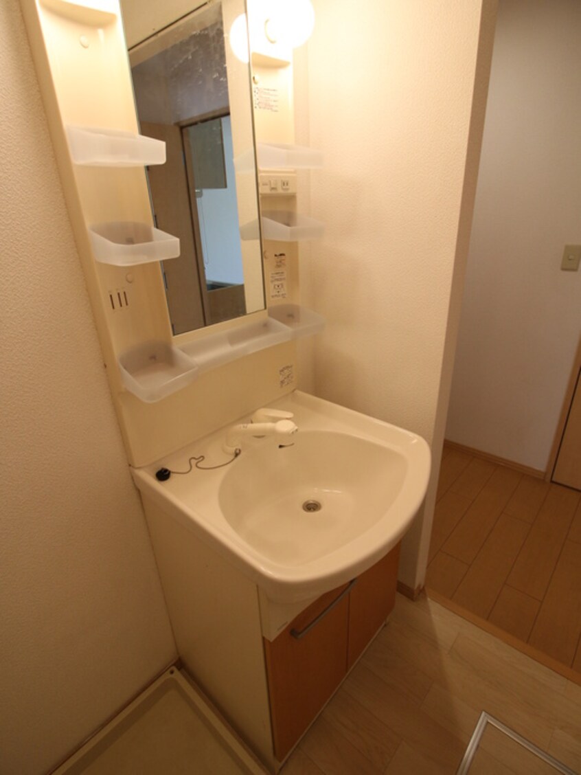 洗面 クレッシェンド黒崎公園横 Ｂ棟