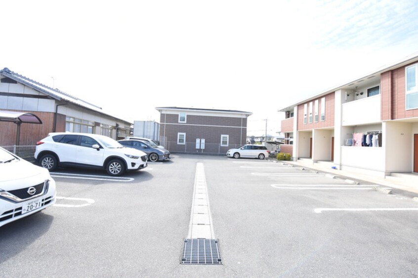 駐車場 スクエアヒルズ
