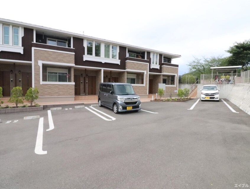 駐車場 CROWN VILLAⅢ