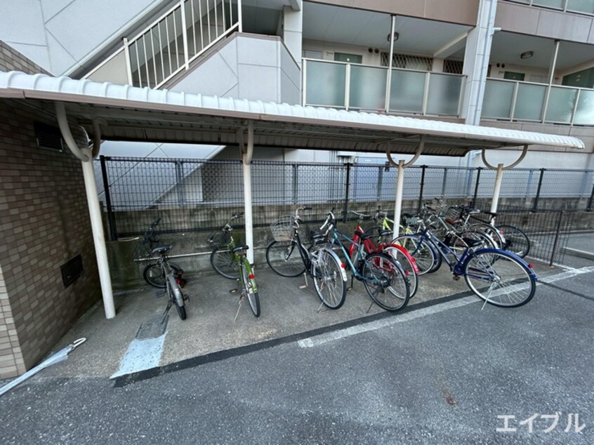 駐輪場 コスモコ－ト