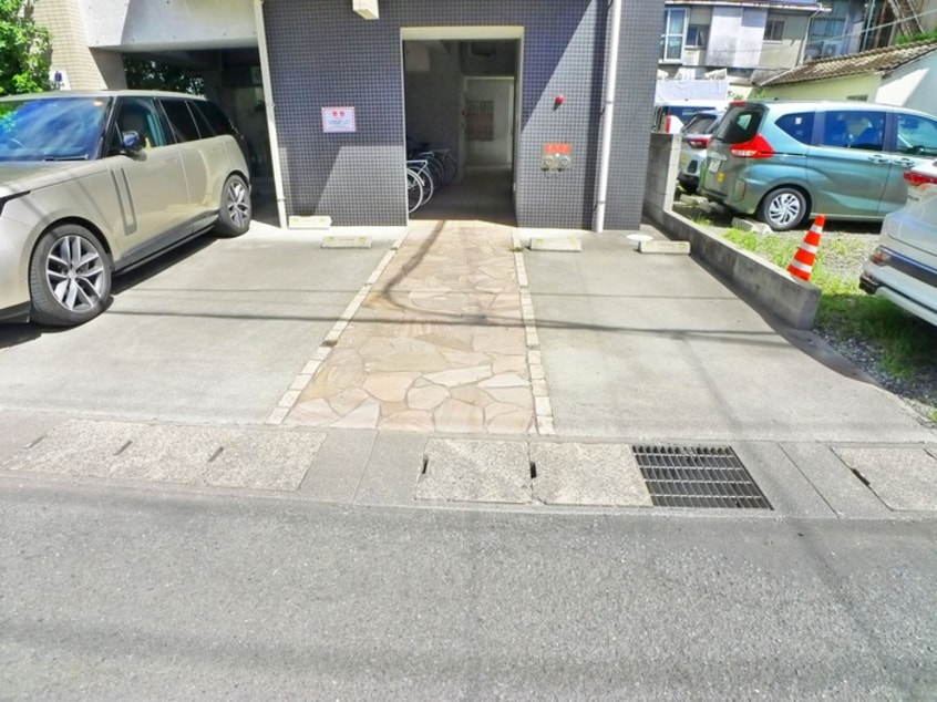 駐車場 ミア・カーサ