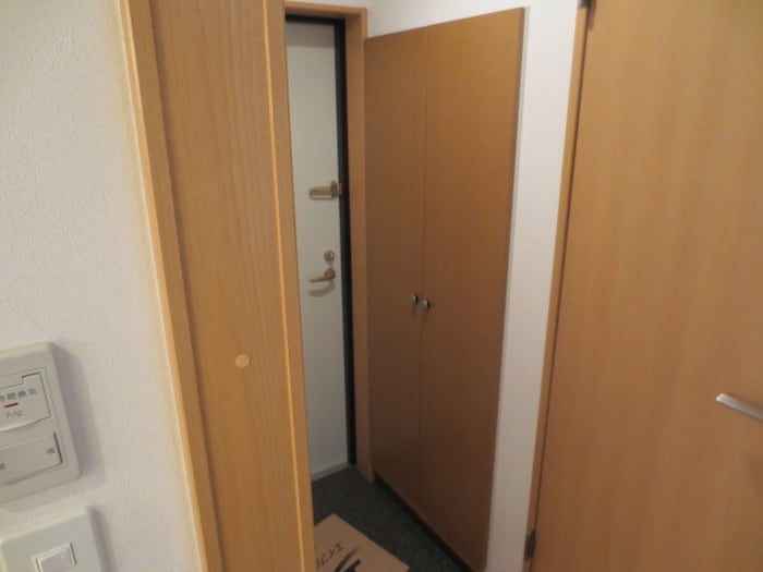 玄関 アイコリーネ城南