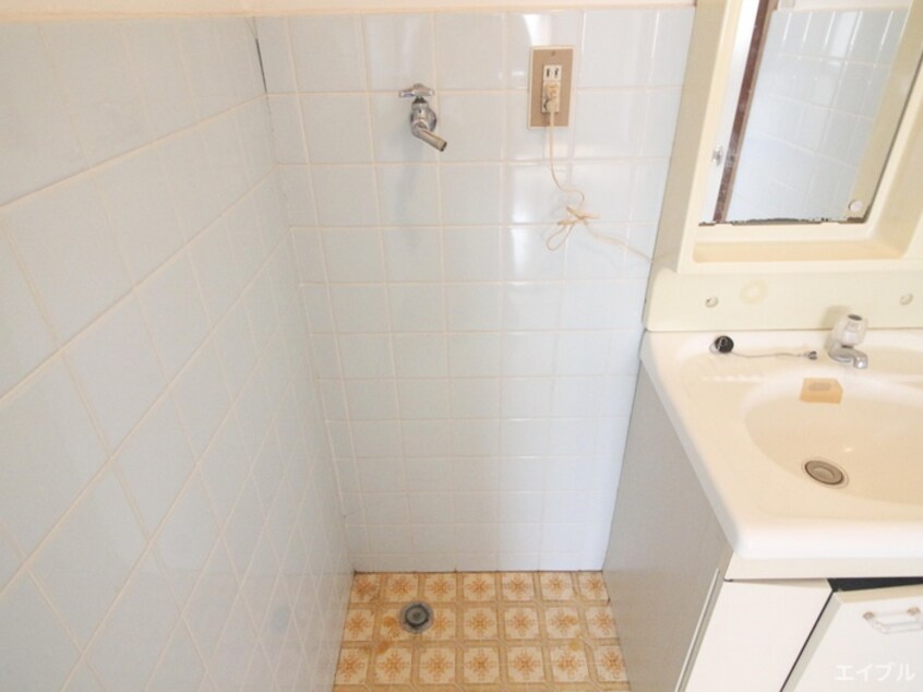 洗濯機置場 コーポ百合香