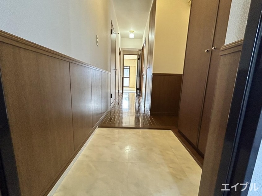 廊下 ウエストビレッジ長丘