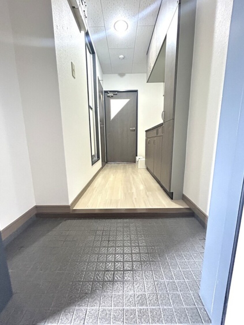 玄関 ロイヤルトレンディ