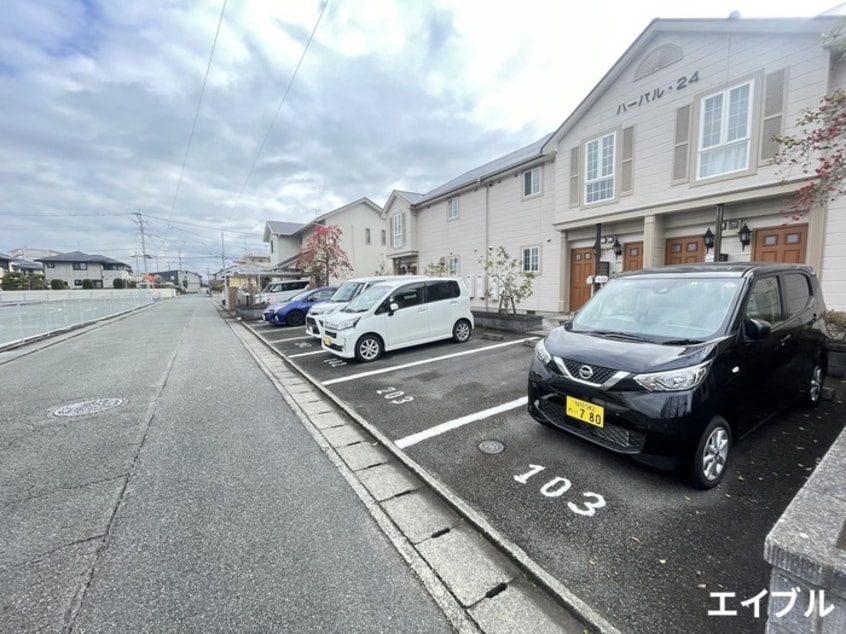 駐車場 ハ－バル２４