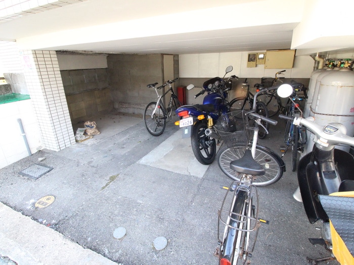 駐輪場 ソワール周船寺