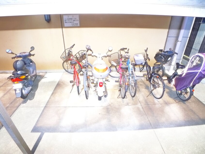 駐輪場 シャトル２１