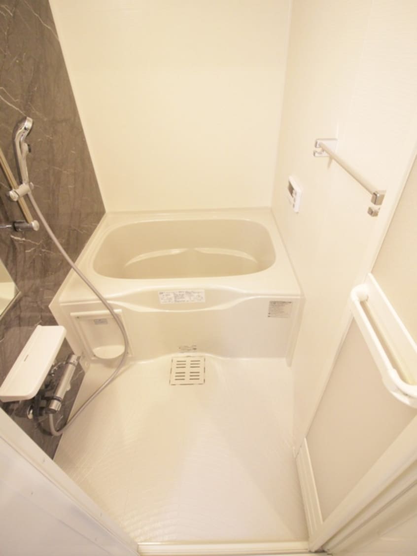 バス／シャワールーム等 カルフール千防