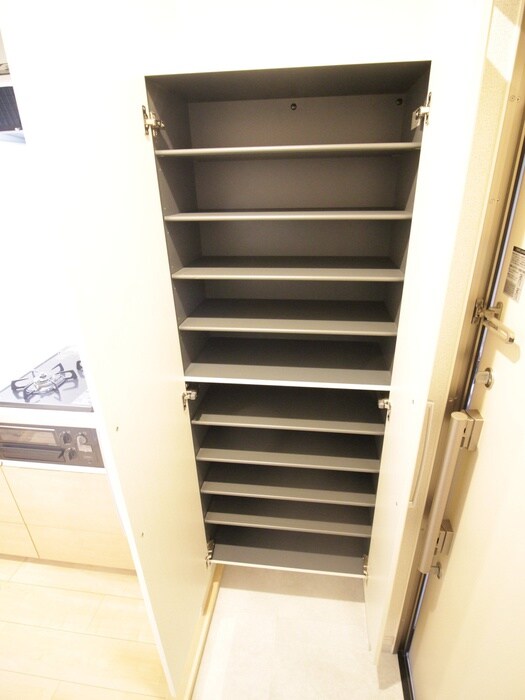 靴箱 カルフール千防