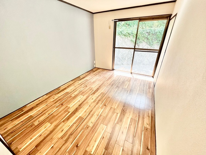 居室 パレ－シャル菊入