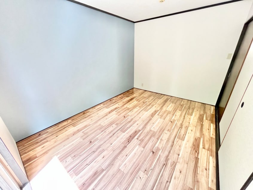 居室 パレ－シャル菊入