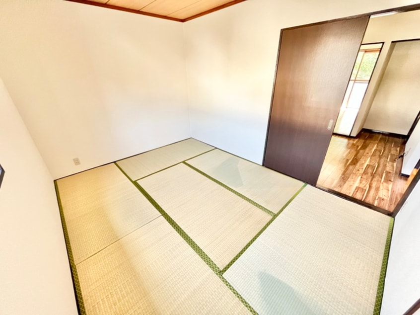 居室 パレ－シャル菊入