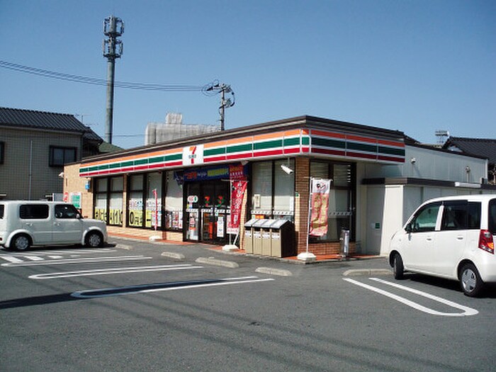 セブンイレブン八幡穴生1丁目店(コンビニ)まで200m セジュールS・A