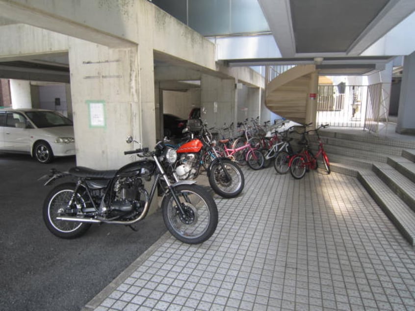 駐輪場 アディック友泉