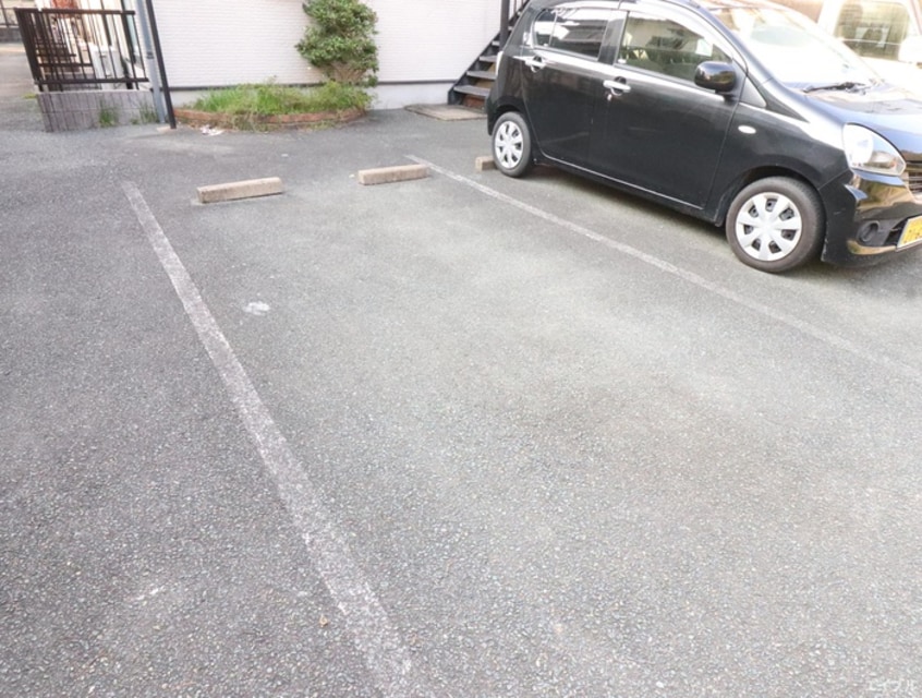 駐車場 マルミネ