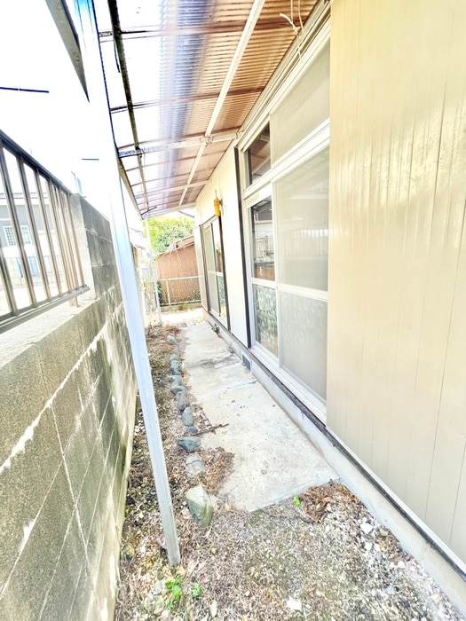 ベランダ・バルコニー 上新入貸家