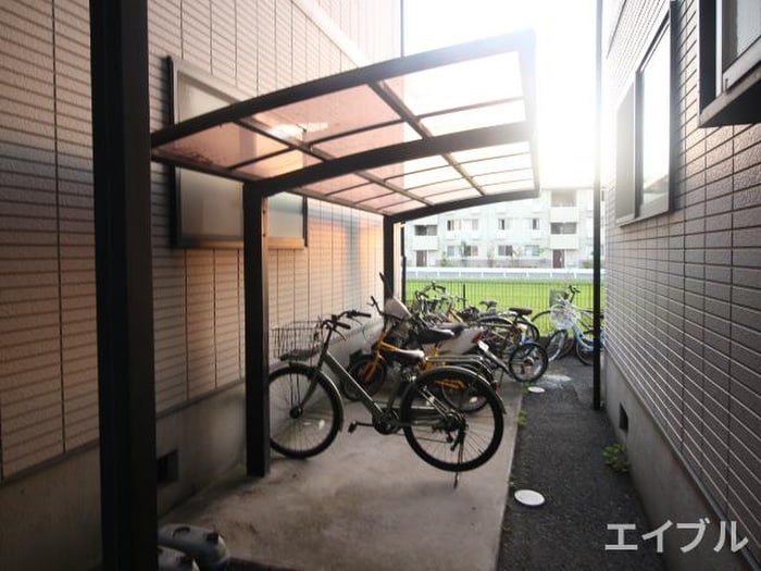 駐輪場 ウィステリアハイツＢ棟