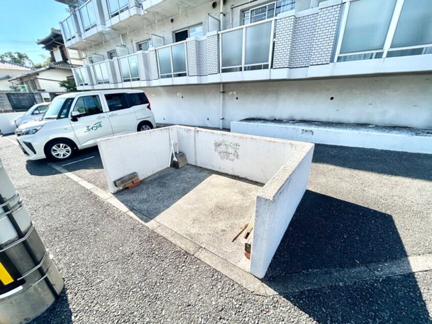 駐車場 シャトレ永犬丸