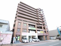 ホワイトリバー駅前