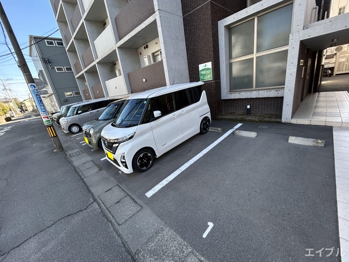 駐車場 Ｓｕｎ　ｓｈｉｎｅ　葉月館