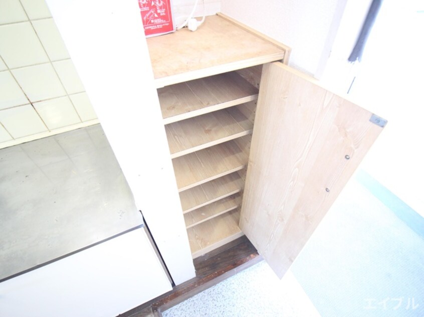 靴箱 もくせい館