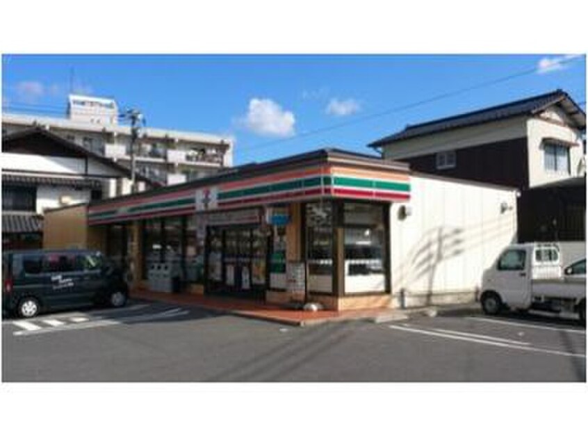 セブンイレブン曽根中学校前店(コンビニ)まで100m サングレイス曽根アバンティ